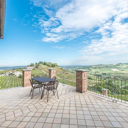 Villa Bricco Paglieri, Entire Villa アルバ エクステリア 写真