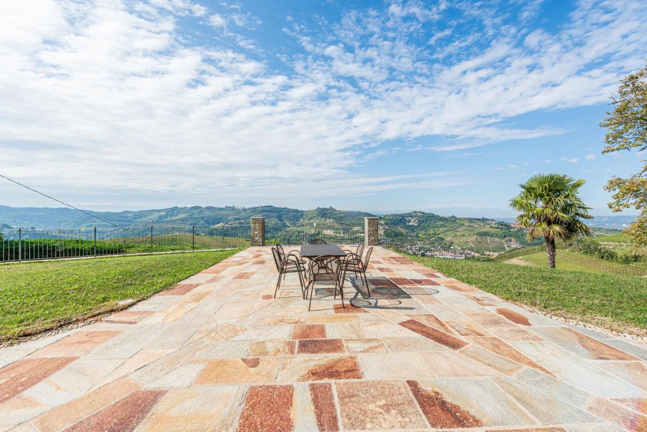 Villa Bricco Paglieri, Entire Villa アルバ エクステリア 写真
