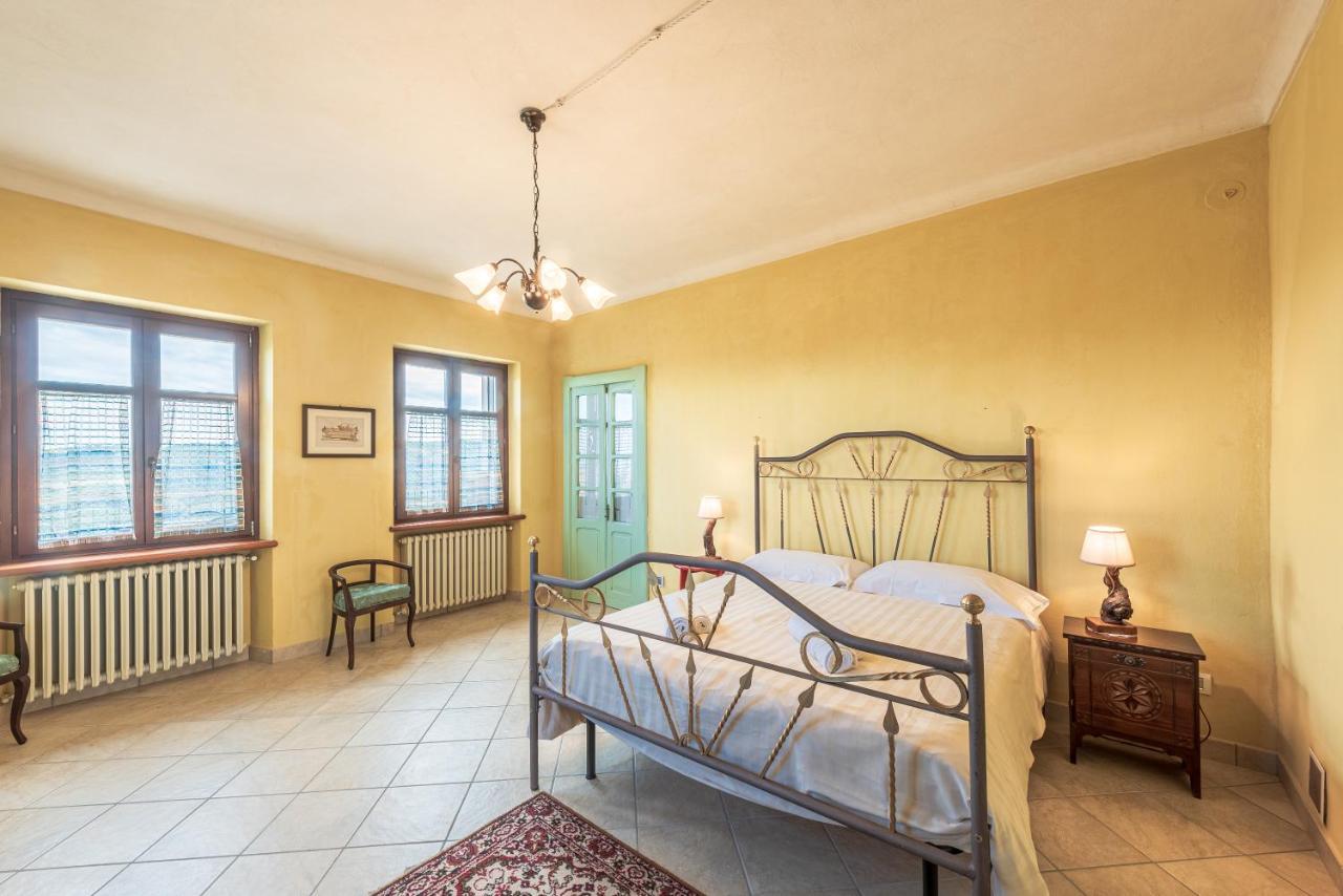 Villa Bricco Paglieri, Entire Villa アルバ エクステリア 写真