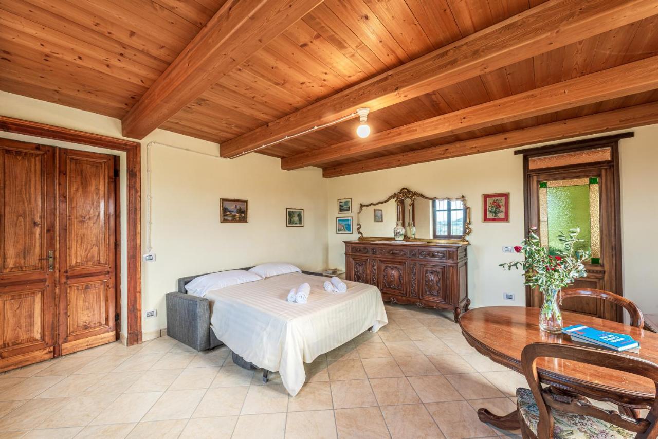 Villa Bricco Paglieri, Entire Villa アルバ エクステリア 写真
