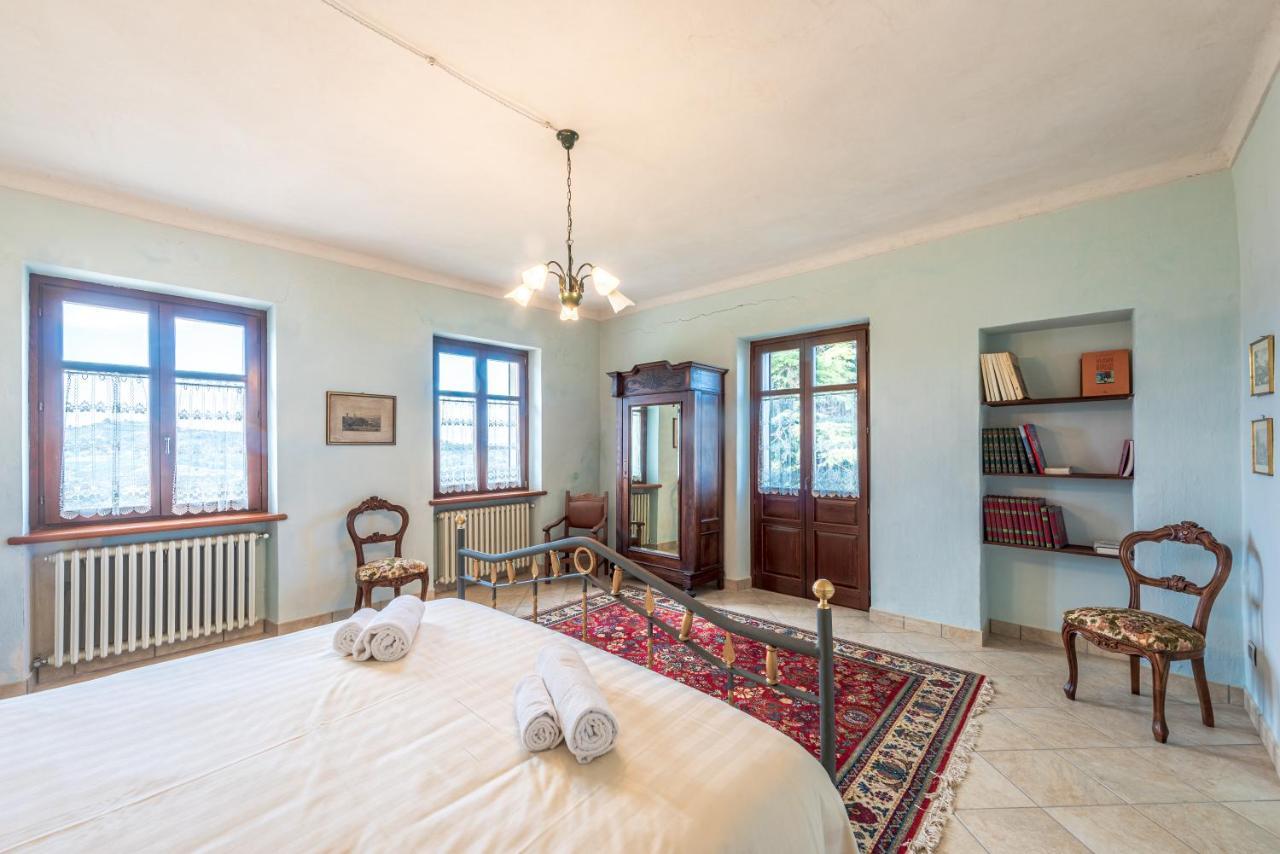 Villa Bricco Paglieri, Entire Villa アルバ エクステリア 写真