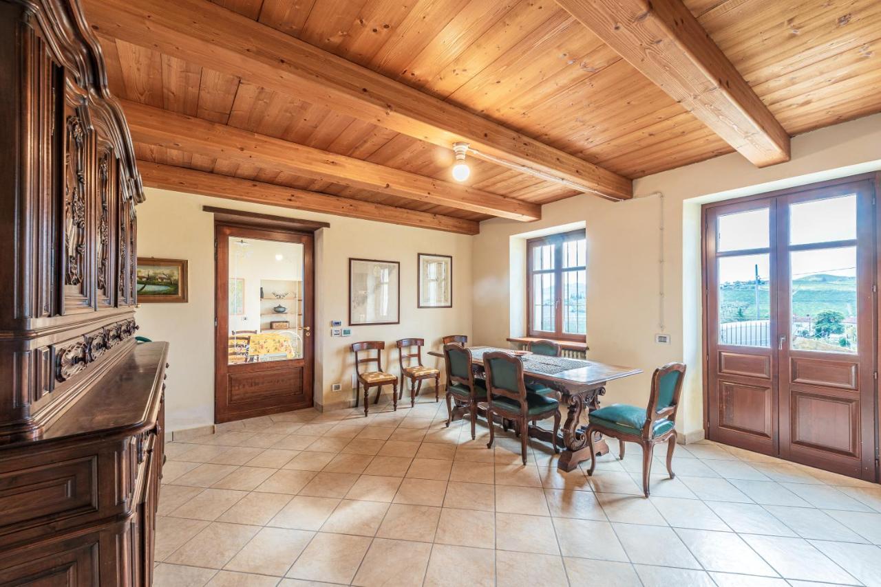 Villa Bricco Paglieri, Entire Villa アルバ エクステリア 写真