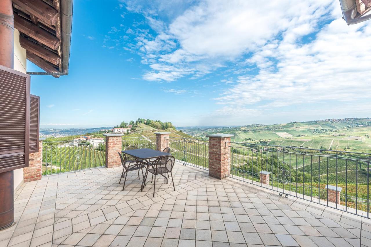 Villa Bricco Paglieri, Entire Villa アルバ エクステリア 写真