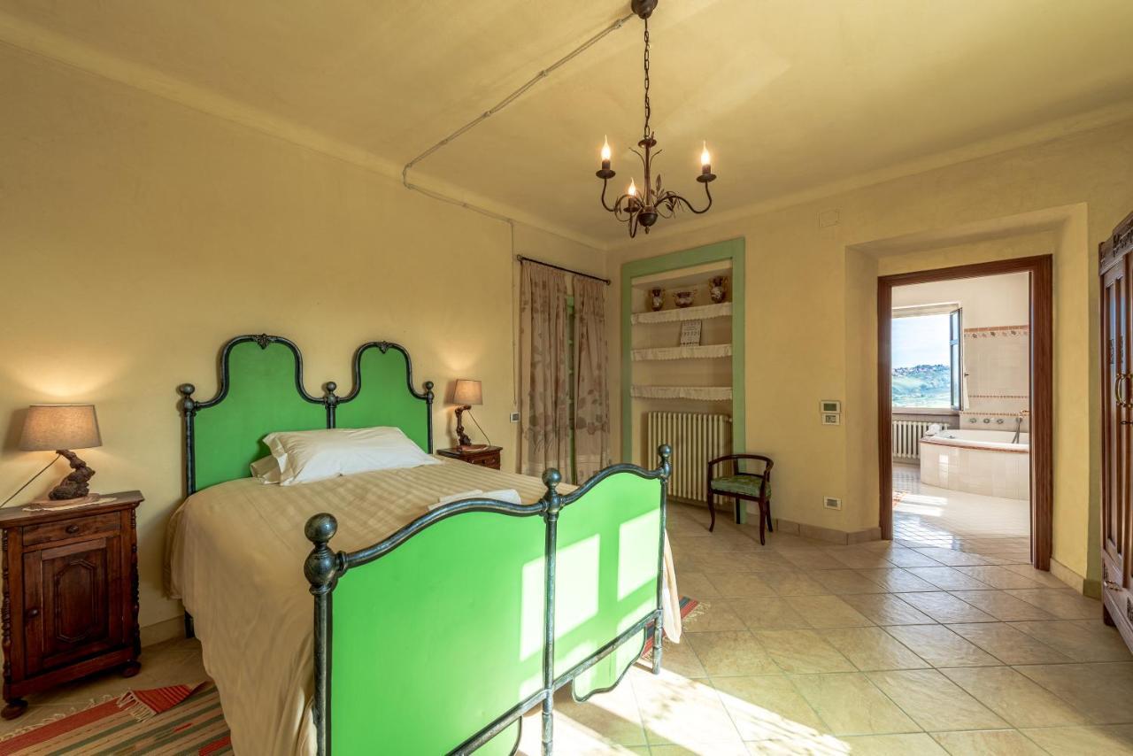 Villa Bricco Paglieri, Entire Villa アルバ エクステリア 写真