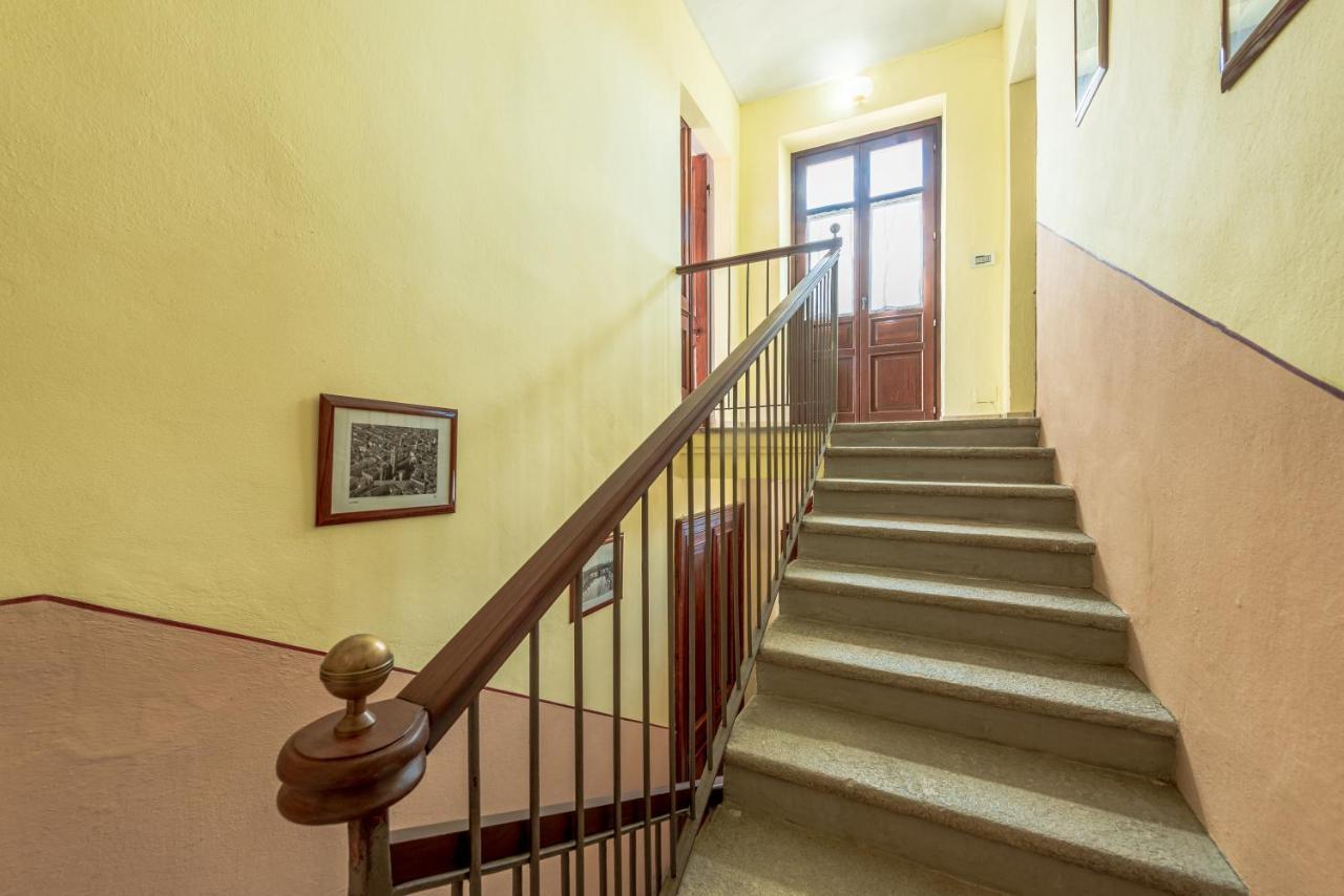 Villa Bricco Paglieri, Entire Villa アルバ エクステリア 写真